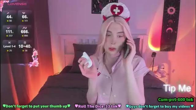 Image 7 of melissaober Stream on Chaturbate on 2 months ago