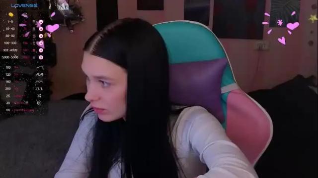 Image 11 of mella_freya Stream on Chaturbate on 1 month ago