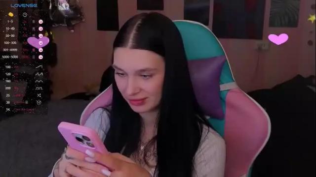 Image 7 of mella_freya Stream on Chaturbate on 1 month ago