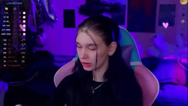Image 11 of mella_freya Stream on Chaturbate on 1 month ago