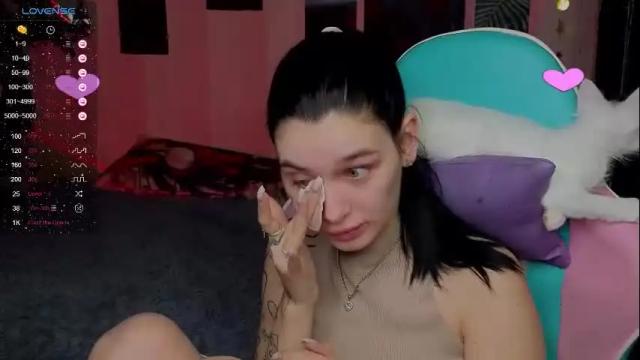 Image 7 of mella_freya Stream on Chaturbate on 1 month ago