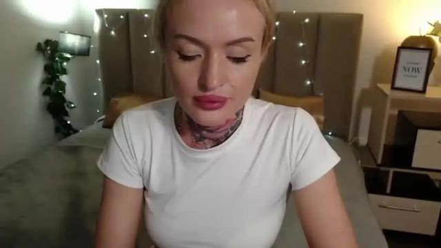 Image 3 of mellisamood Stream on Chaturbate on 12 months ago