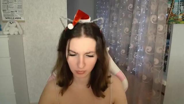 Image 2 of mellonmayre Stream on Chaturbate on 17 months ago