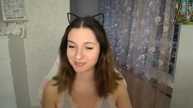 Image 2 of mellonmayre Stream on Chaturbate on 17 months ago