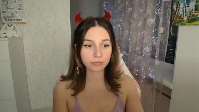 Image 10 of mellonmayre Stream on Chaturbate on 16 months ago
