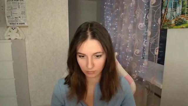 Image 3 of mellonmayre Stream on Chaturbate on 16 months ago
