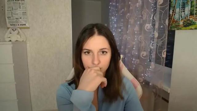 Image 4 of mellonmayre Stream on Chaturbate on 16 months ago