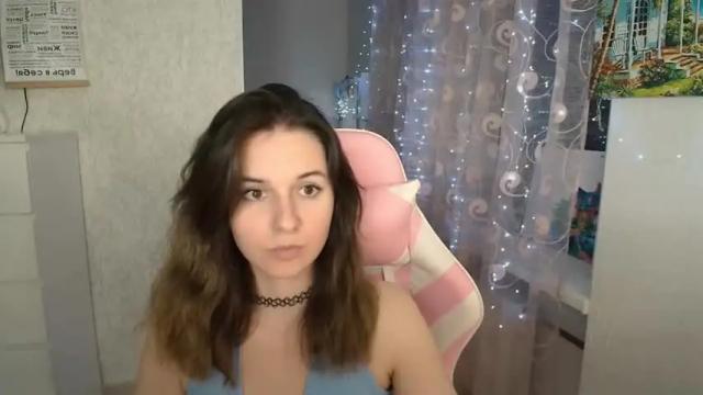 Image 3 of mellonmayre Stream on Chaturbate on 15 months ago