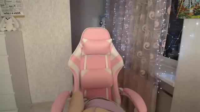 Image 10 of mellonmayre Stream on Chaturbate on 14 months ago
