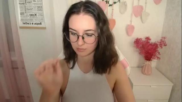 Image 2 of mellonmayre Stream on Chaturbate on 2 months ago