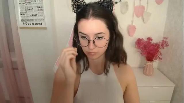 Image 7 of mellonmayre Stream on Chaturbate on 2 months ago