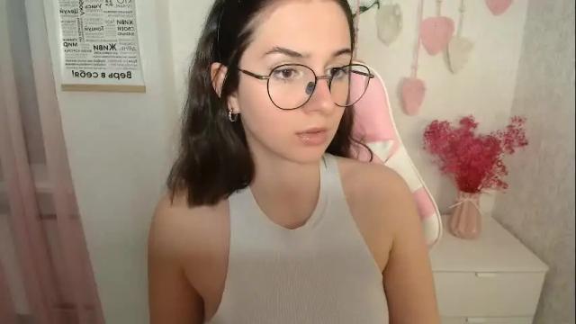 Image 8 of mellonmayre Stream on Chaturbate on 2 months ago