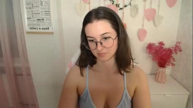 Image 11 of mellonmayre Stream on Chaturbate on 2 months ago