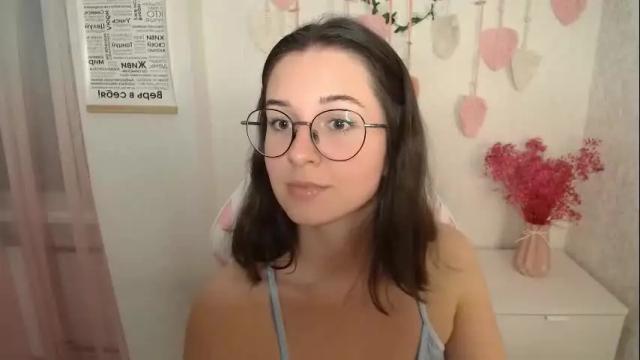 Image 7 of mellonmayre Stream on Chaturbate on 2 months ago
