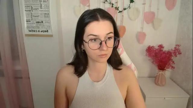 Image 2 of mellonmayre Stream on Chaturbate on 2 months ago