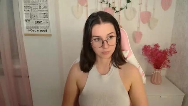 Image 6 of mellonmayre Stream on Chaturbate on 2 months ago