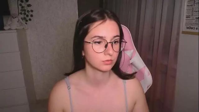 Image 12 of mellonmayre Stream on Chaturbate on 20 days ago