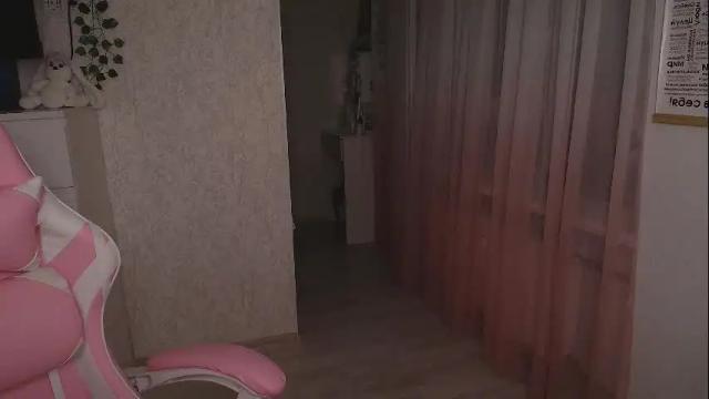 Image 12 of mellonmayre Stream on Chaturbate on 16 days ago