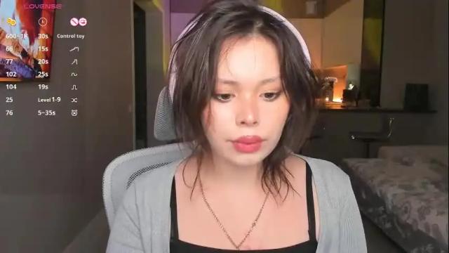 Image 11 of melmean Stream on Chaturbate on 3 months ago