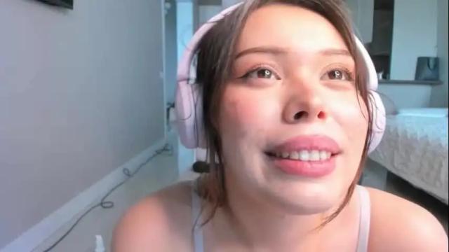 Image 6 of melmean Stream on Chaturbate on 3 months ago