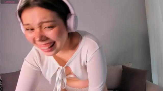 Image 4 of melmean Stream on Chaturbate on 1 month ago