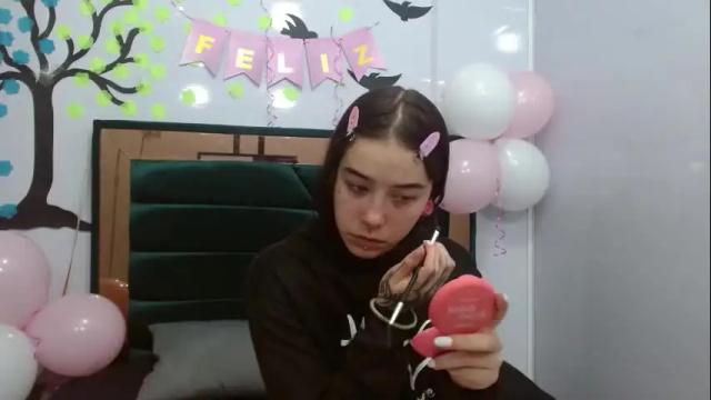 Image 3 of meloddy_collins Stream on Chaturbate on 21 days ago