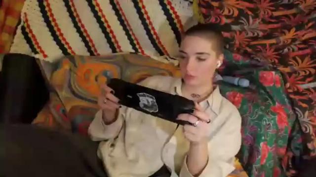 Image 2 of melodicknowledge Stream on Chaturbate on 17 months ago