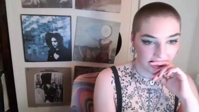 Image 12 of melodicknowledge Stream on Chaturbate on 14 months ago