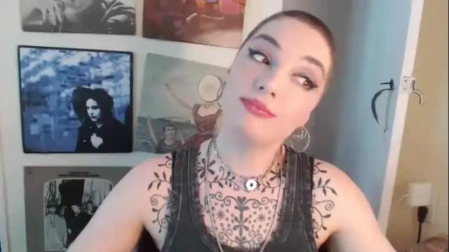 Image 3 of melodicknowledge Stream on Chaturbate on 14 months ago