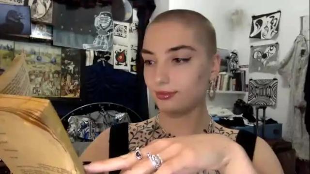 Image 4 of melodicknowledge Stream on Chaturbate on 9 days ago