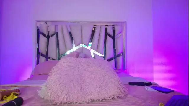 Image 2 of melody__77 Stream on Chaturbate on 22 days ago