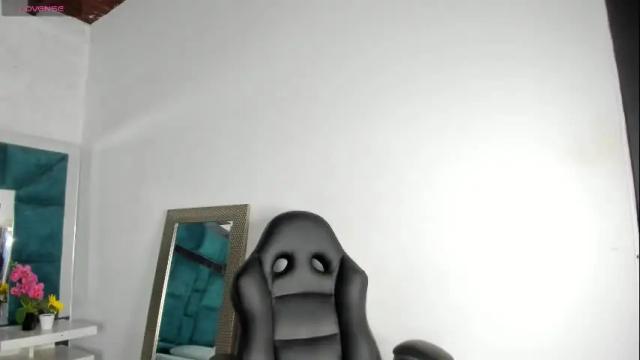 Image 4 of melody_darks7 Stream on Chaturbate on 12 days ago