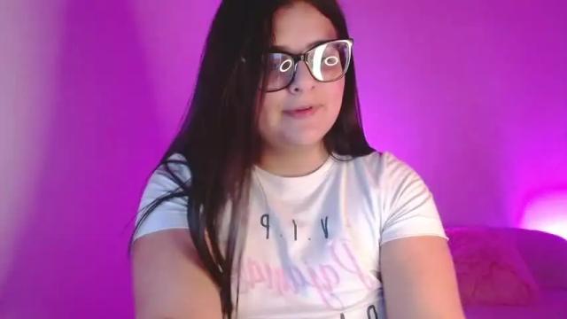 Image 2 of melody_dee Stream on Chaturbate on 18 months ago