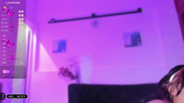 Image 10 of melody_everly Stream on Chaturbate on 16 months ago