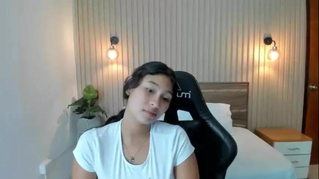 Image 11 of melody_flowers Stream on Chaturbate on 9 days ago