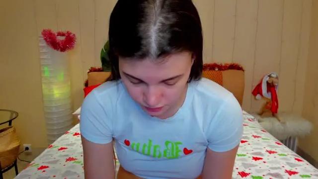 Image 3 of melody_fxy Stream on Chaturbate on 17 months ago