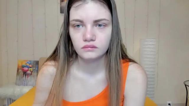 Image 3 of melody_fxy Stream on Chaturbate on 16 months ago