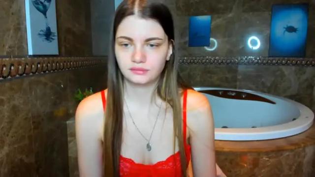 Image 4 of melody_fxy Stream on Chaturbate on 16 months ago