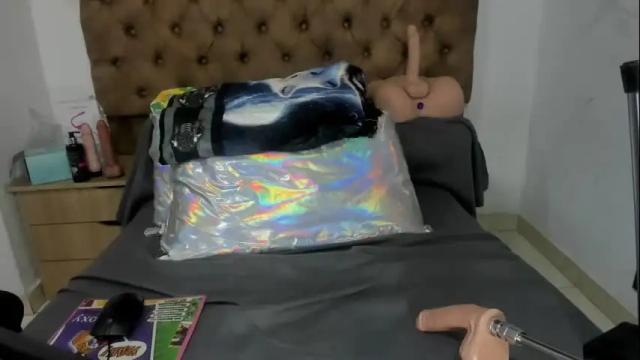 Image 12 of melody_hottt_ Stream on Chaturbate on 4 months ago