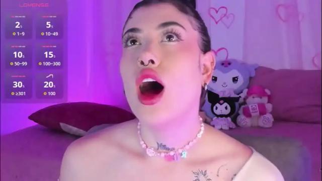 Image 2 of melody_suarez Stream on Chaturbate on 2 months ago