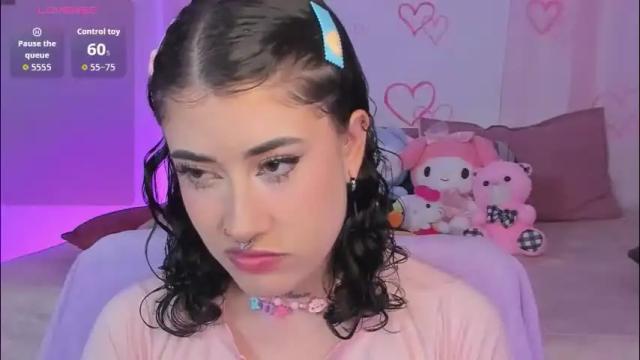 Image 4 of melody_suarez Stream on Chaturbate on 2 months ago