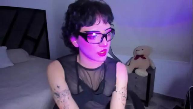 Image 12 of melodybons Stream on Chaturbate on 12 days ago