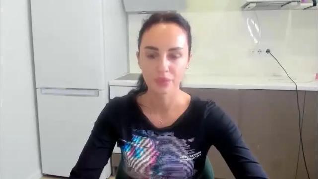 Image 4 of melodyhewit Stream on Chaturbate on 1 month ago