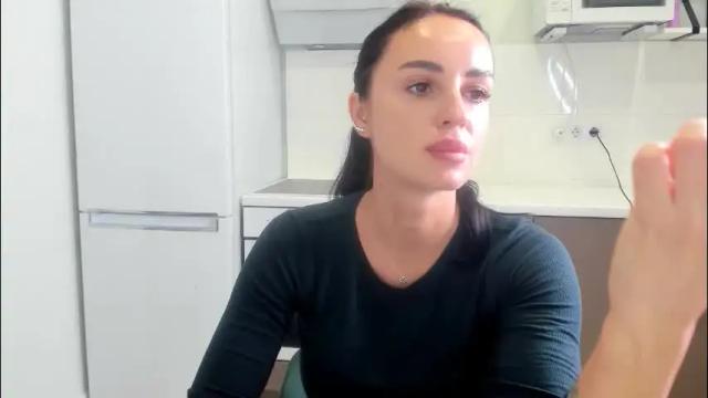 Image 4 of melodyhewit Stream on Chaturbate on 1 month ago