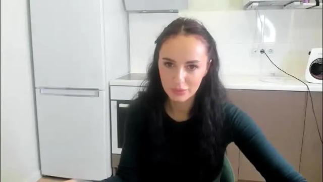 Image 4 of melodyhewit Stream on Chaturbate on 26 days ago