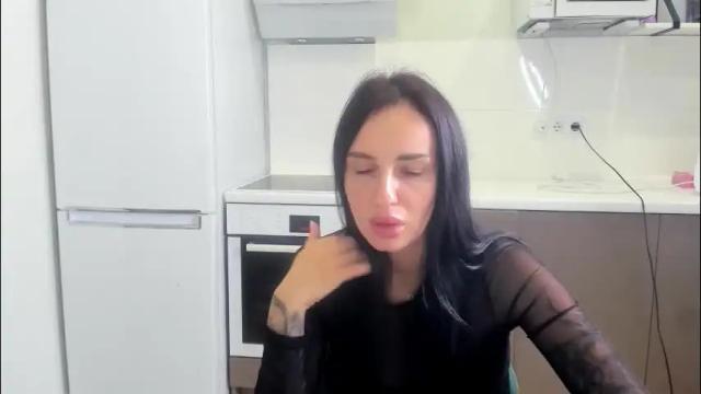 Image 3 of melodyhewit Stream on Chaturbate on 5 days ago