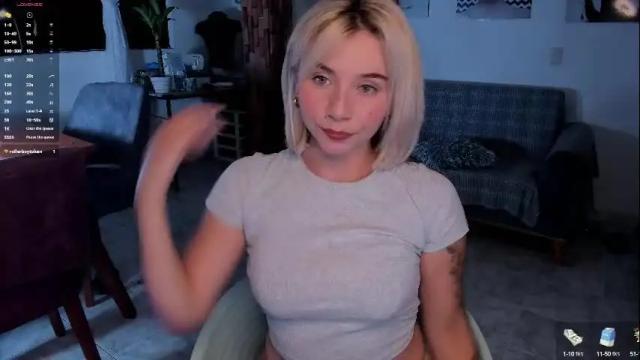 Image 3 of melodypetitex Stream on Chaturbate on 1 month ago