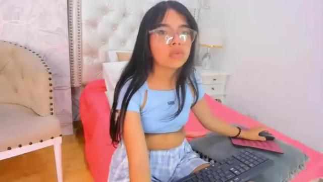 Image 11 of melodyspencer Stream on Chaturbate on 19 months ago