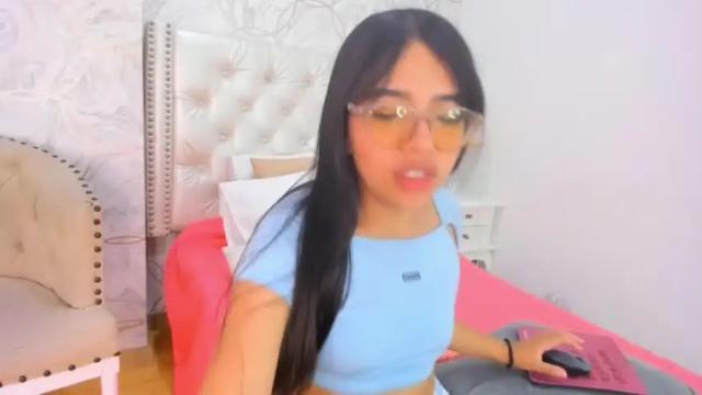 Image 2 of melodyspencer Stream on Chaturbate on 19 months ago