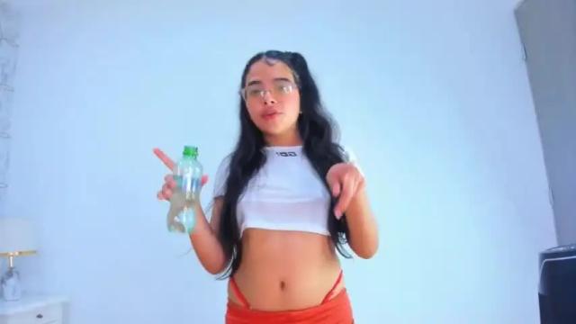 Image 7 of melodyspencer Stream on Chaturbate on 18 months ago